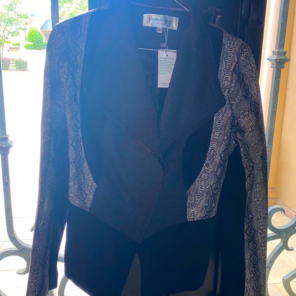 Snake 🐍 print jacket ladies size S